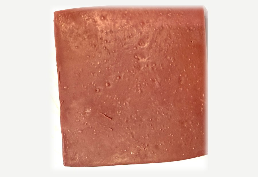 Strong bar, iron red